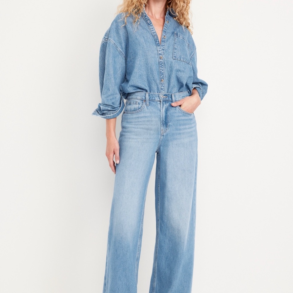 Women's Light Blue Wide-Leg Jeans